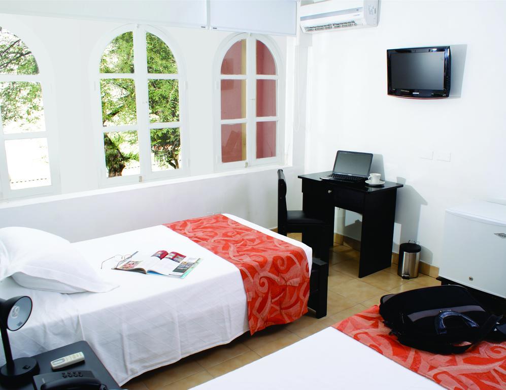 Hotel Edmar Santa Marta  Rum bild