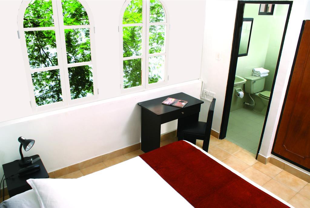 Hotel Edmar Santa Marta  Rum bild